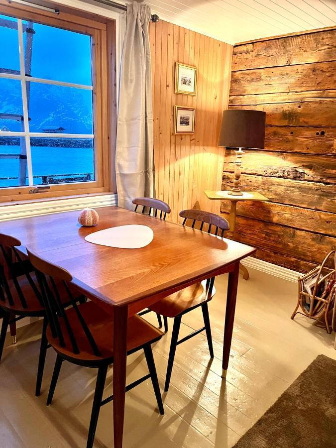 Lofoten Suite Apartments - Rostad Retro Rorbuer Reine Zewnętrze zdjęcie