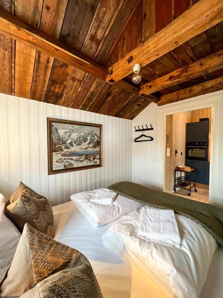 Lofoten Suite Apartments - Rostad Retro Rorbuer Reine Zewnętrze zdjęcie